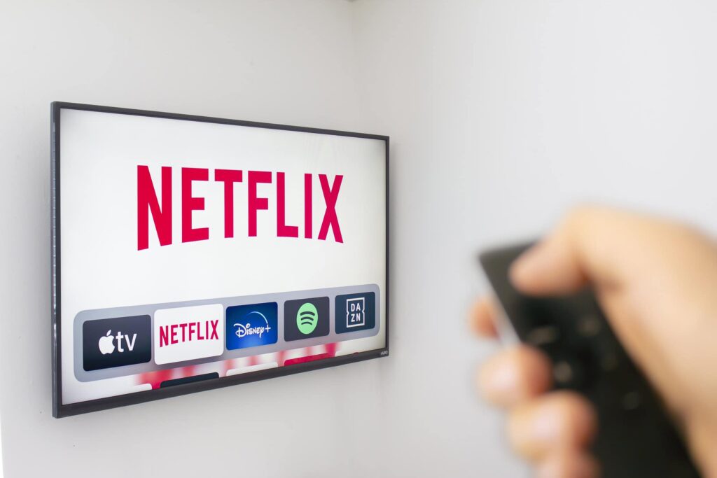 os-10-melhores-animes-disponiveis-na-netflix-em-2025