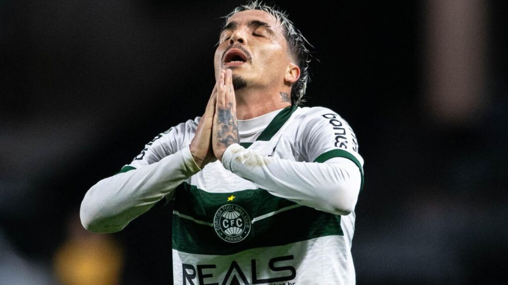 meia-do-coritiba-projeta-reta-final:-“maximo-de-pontos-possiveis-e-sair-campeao-da-serie-b”