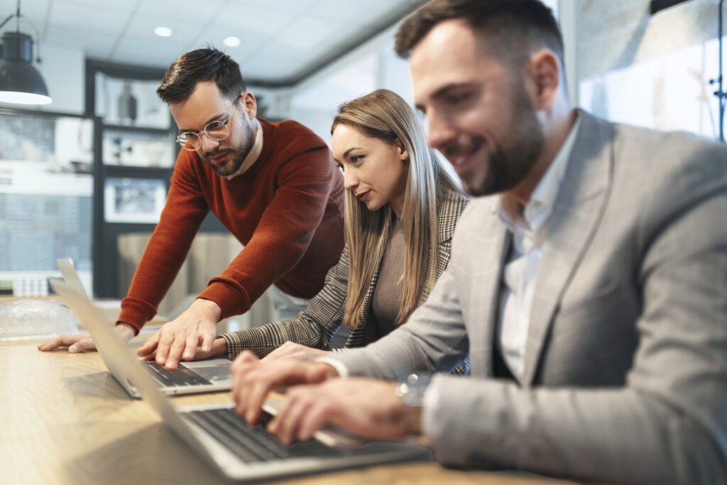 como-comecar-a-carreira-de-analista-de-investimentos?-esse-curso-ajuda