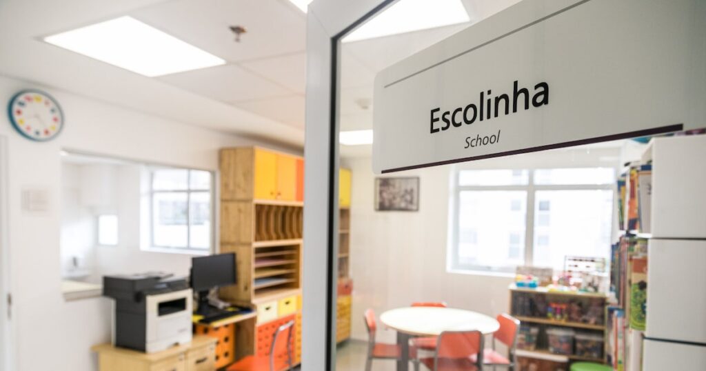 escolas-em-hospitais-garantem-continuidade-dos-estudos-a-criancas-em-tratamento