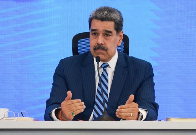 apos-trump,-maduro-abre-possibilidade-de-dialogo-para-conter-tensao-no-caribe