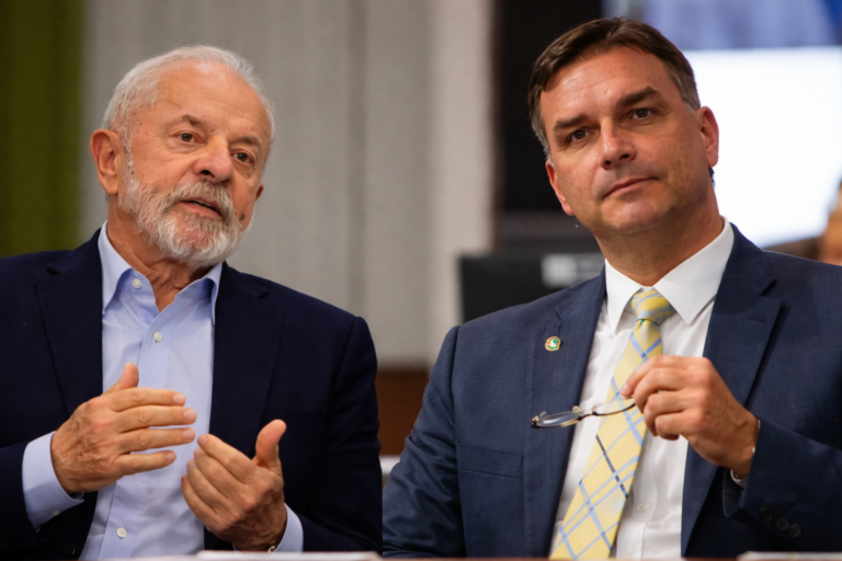 Pesquisa Datafolha aponta Lula com 46% e Flávio Bolsonaro com 43% em simulação de 2º turno