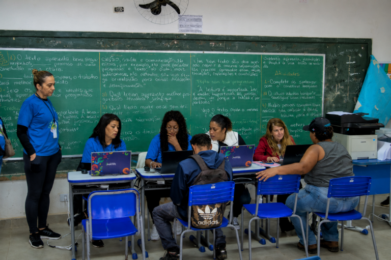 Ação de Cidadania leva serviços públicos, emprego e atendimento social para bairros de Cotia