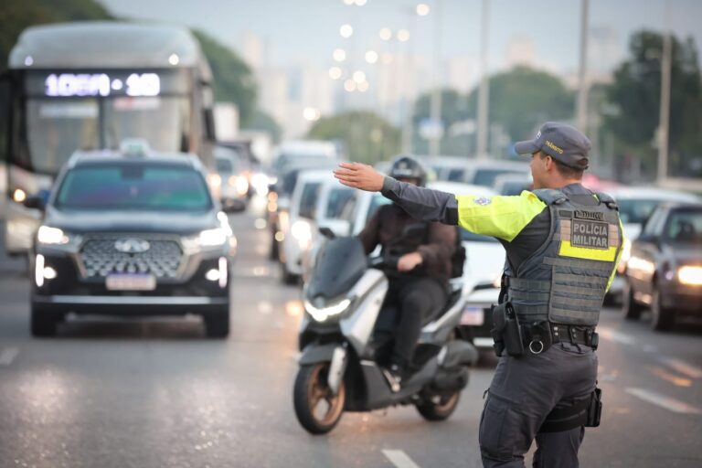 PM INTENSIFICA ABORDAGENS A MOTOCICLISTAS EM OPERAÇÃO CONTRA ROUBOS E FURTOS DE VEÍCULOS EM SP
