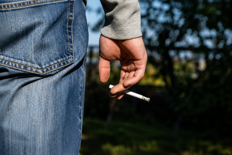 Cigarro aumenta risco de infarto, AVC e doenças do coração